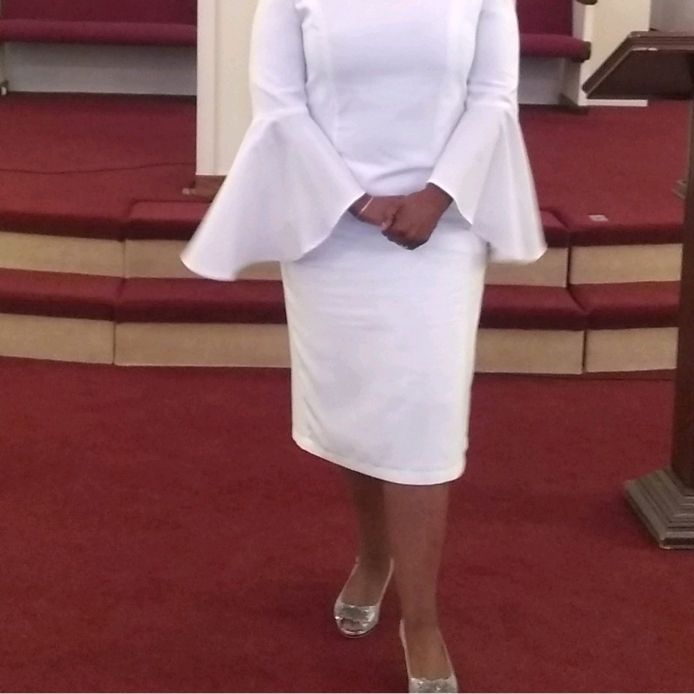 White Bell-Sleeve Dress - Classic Elegance - Picture 3 of 3